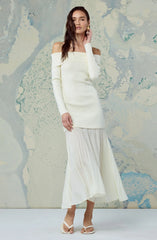 Lbruh Lidia Off-Shoulder Pleated Midi Dress