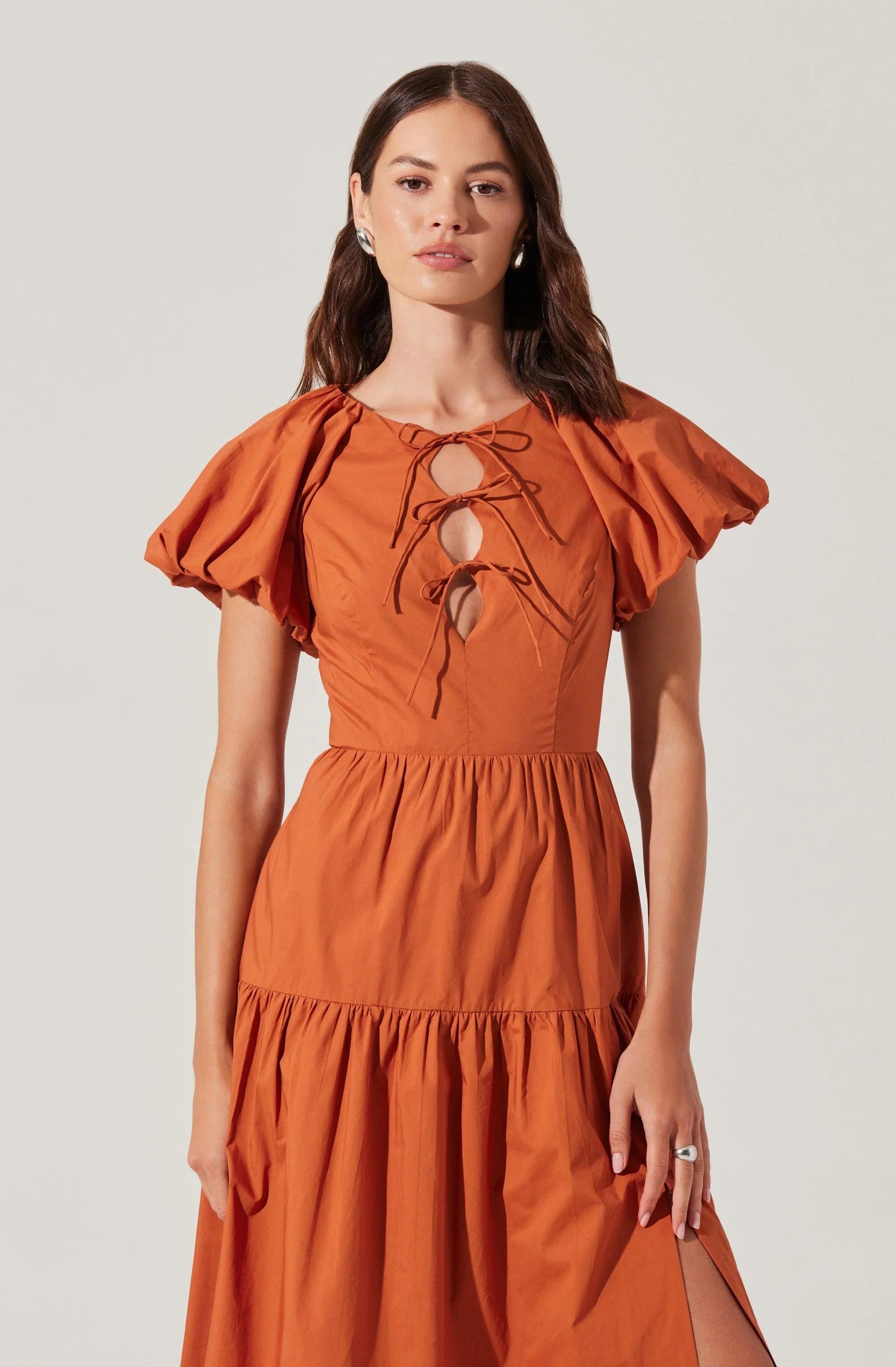 Lbruh Aine Tie-Front Midi Dress