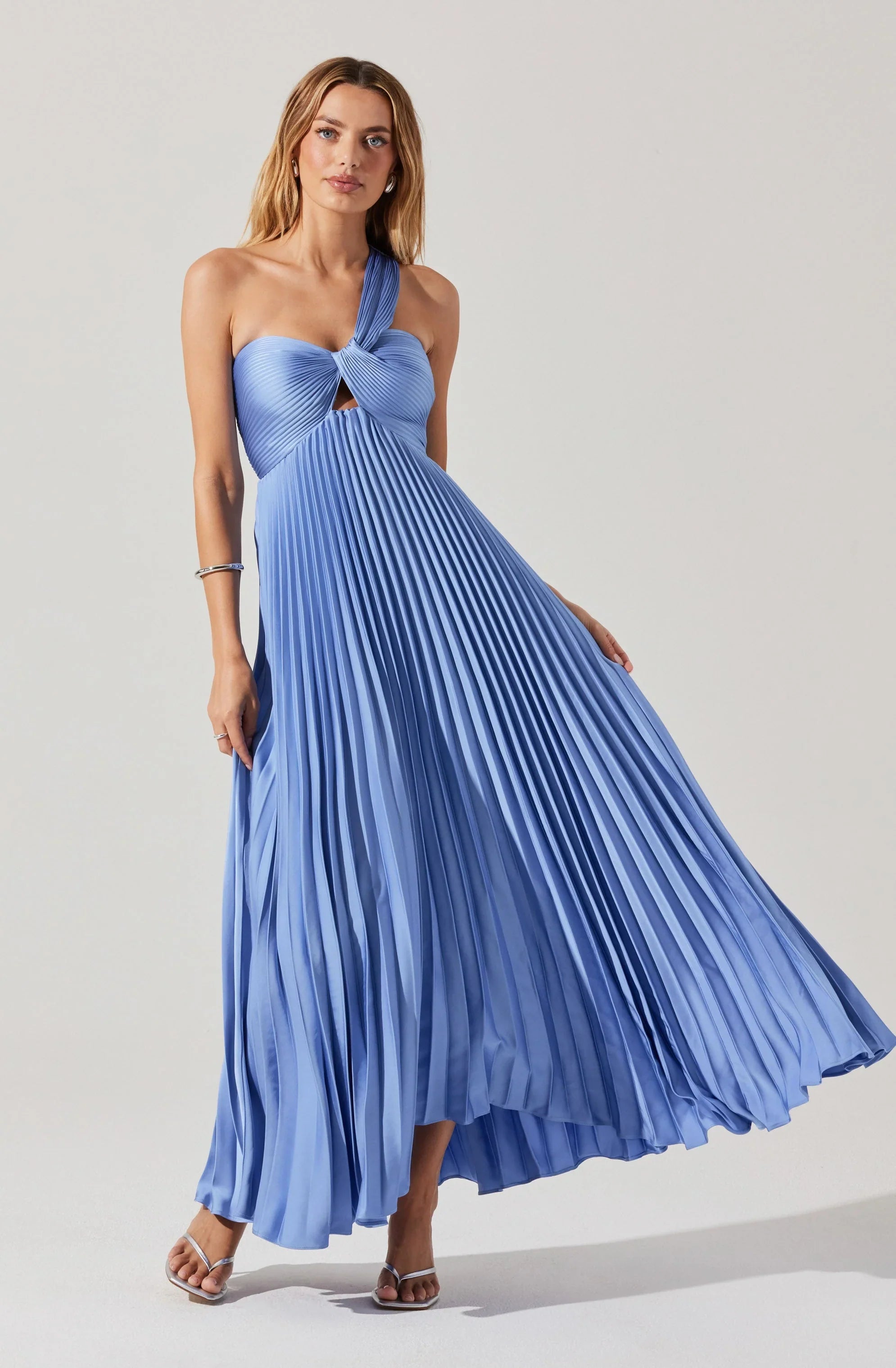Inixyf Rasya One-Shoulder Pleated Maxi Dress