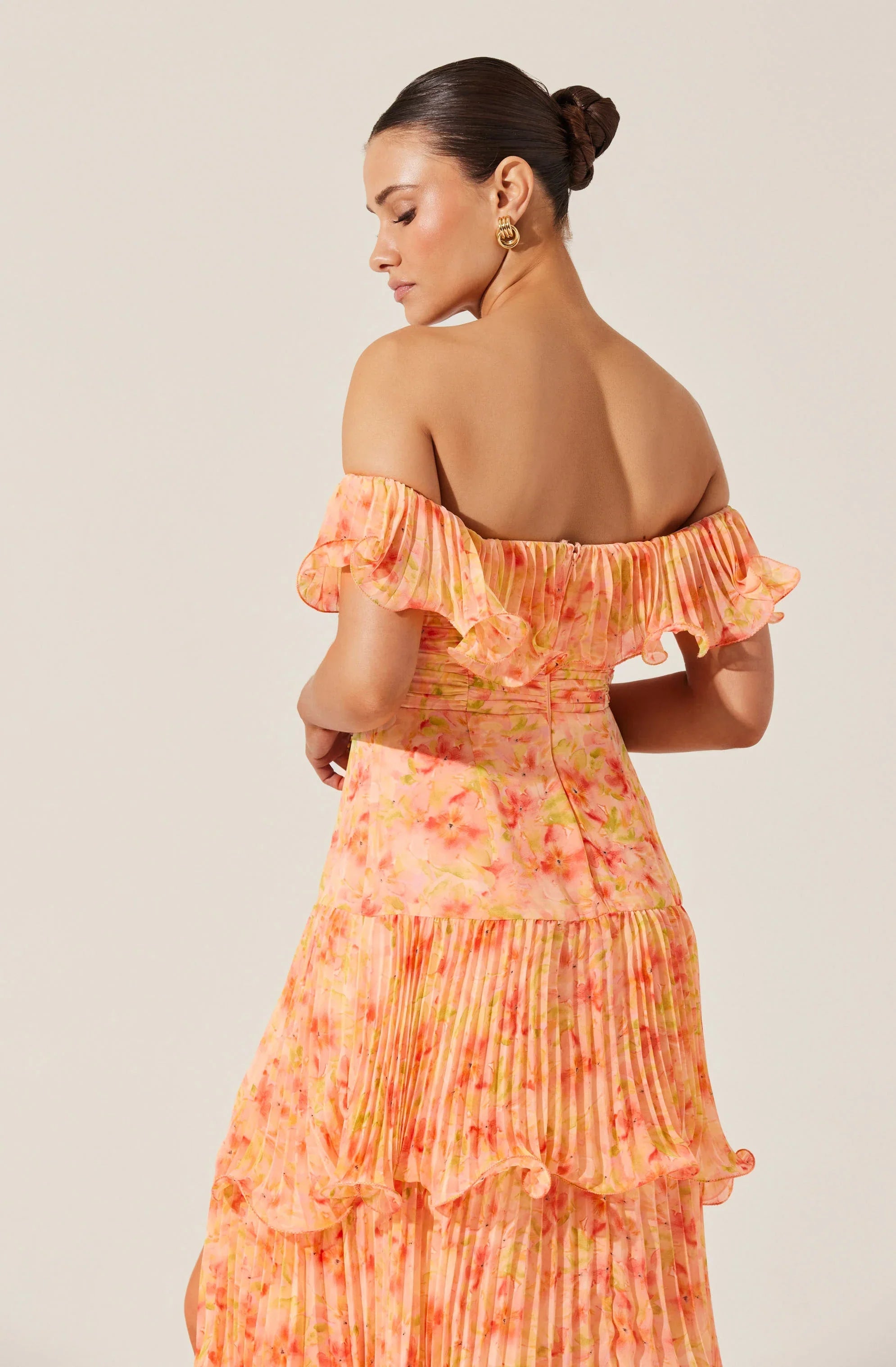 Lbruh Wilder Pleated Floral Maxi Dress
