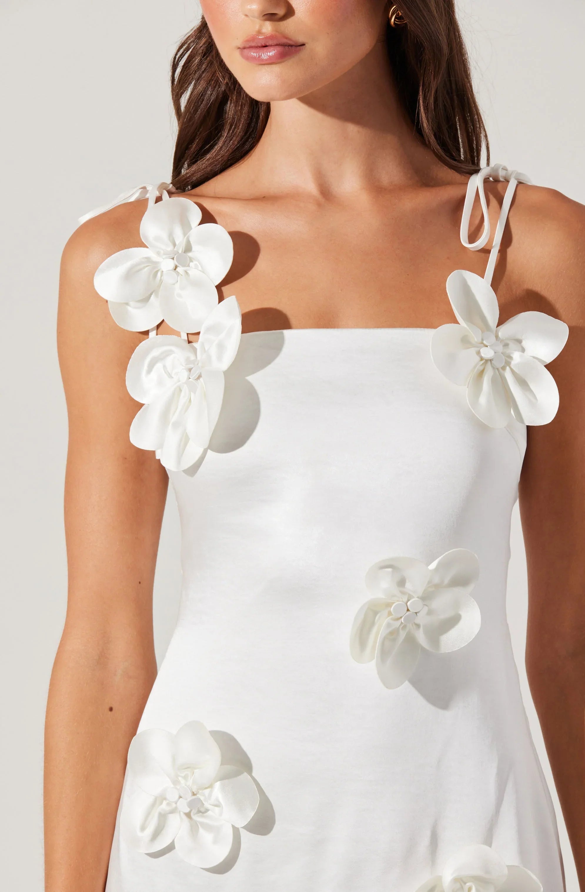 Lbruh Cerelia 3D Floral Mini Dress