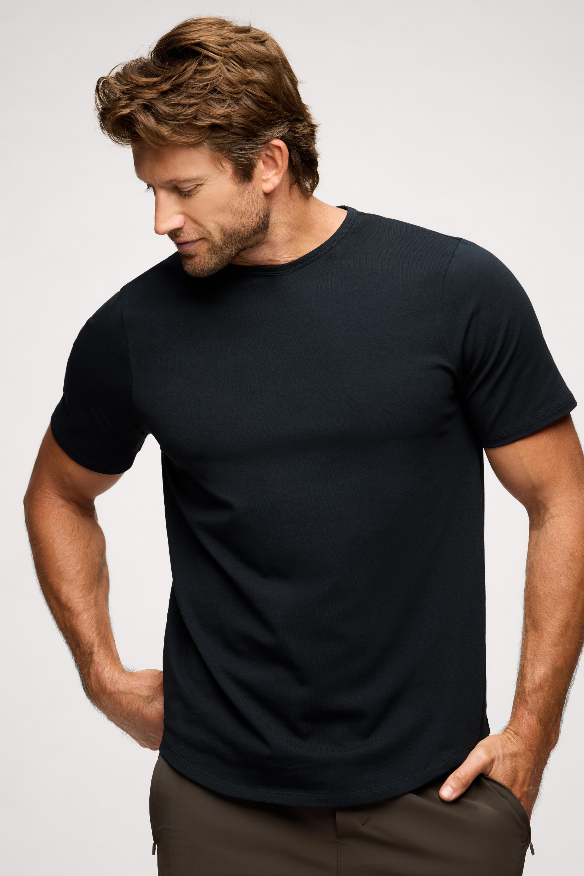 Freeform Curved Hem Tee | Black