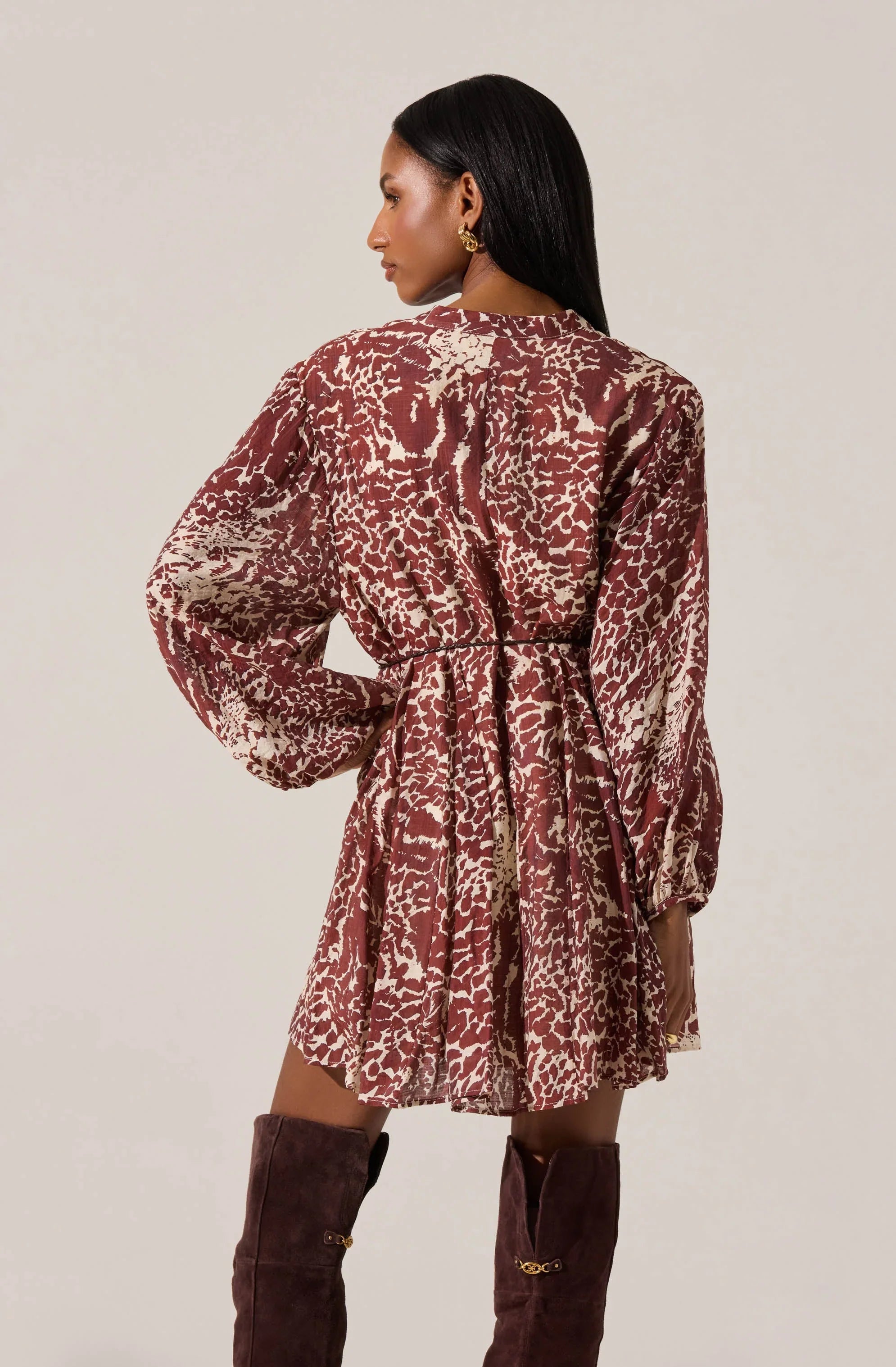 Lbruh Marisela Belted V-Neck Mini Dress