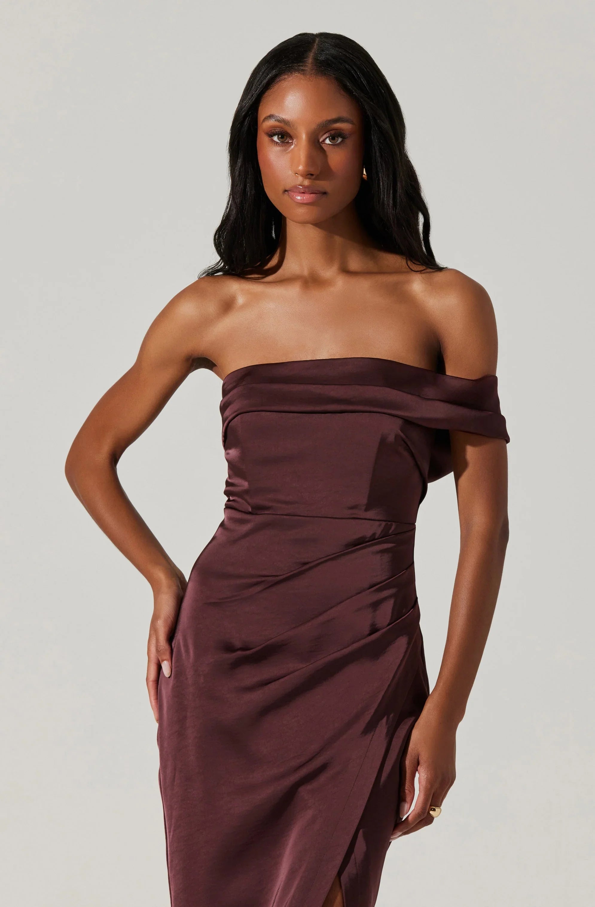 Lbruh Gwyneria Off Shoulder Midi Dress