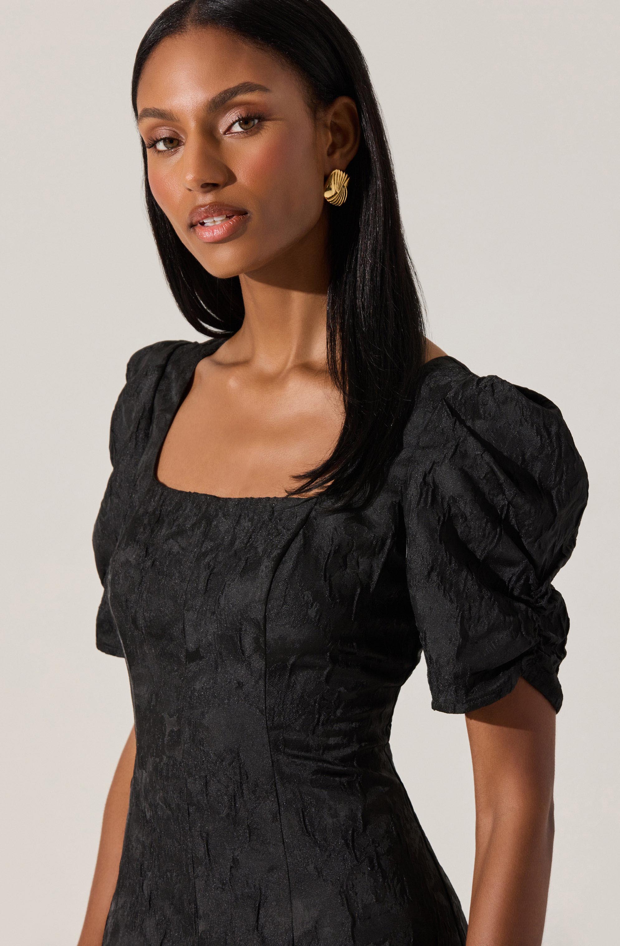 Lbruh Mosella Jacquard Puff Sleeve Midi Dress