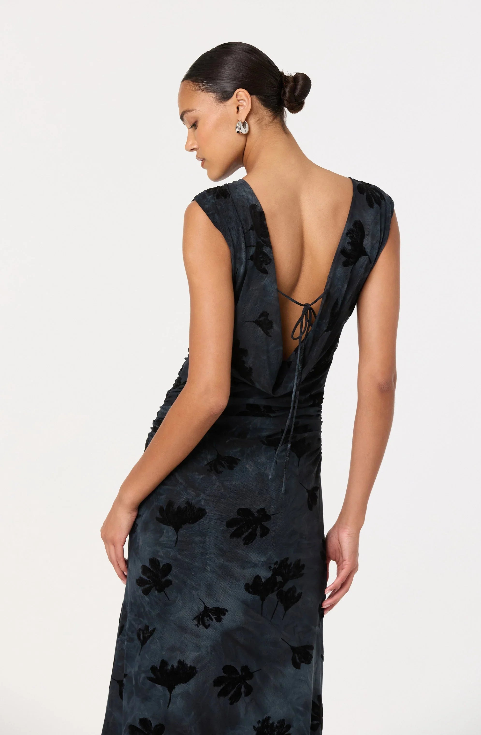 Lbruh Tionne Floral Midi Dress