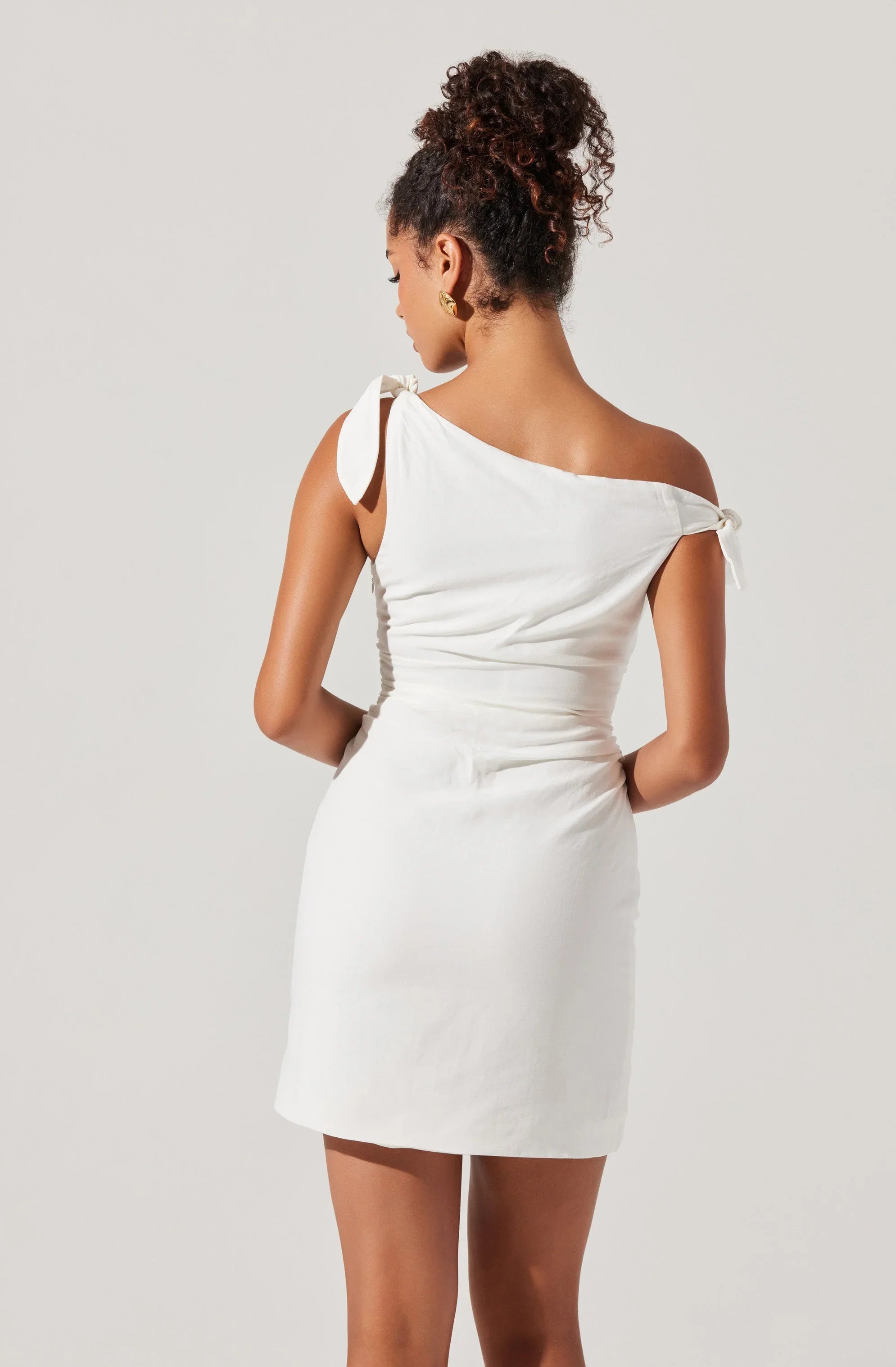 Lbruh Lora Off-Shoulder Mini Dress