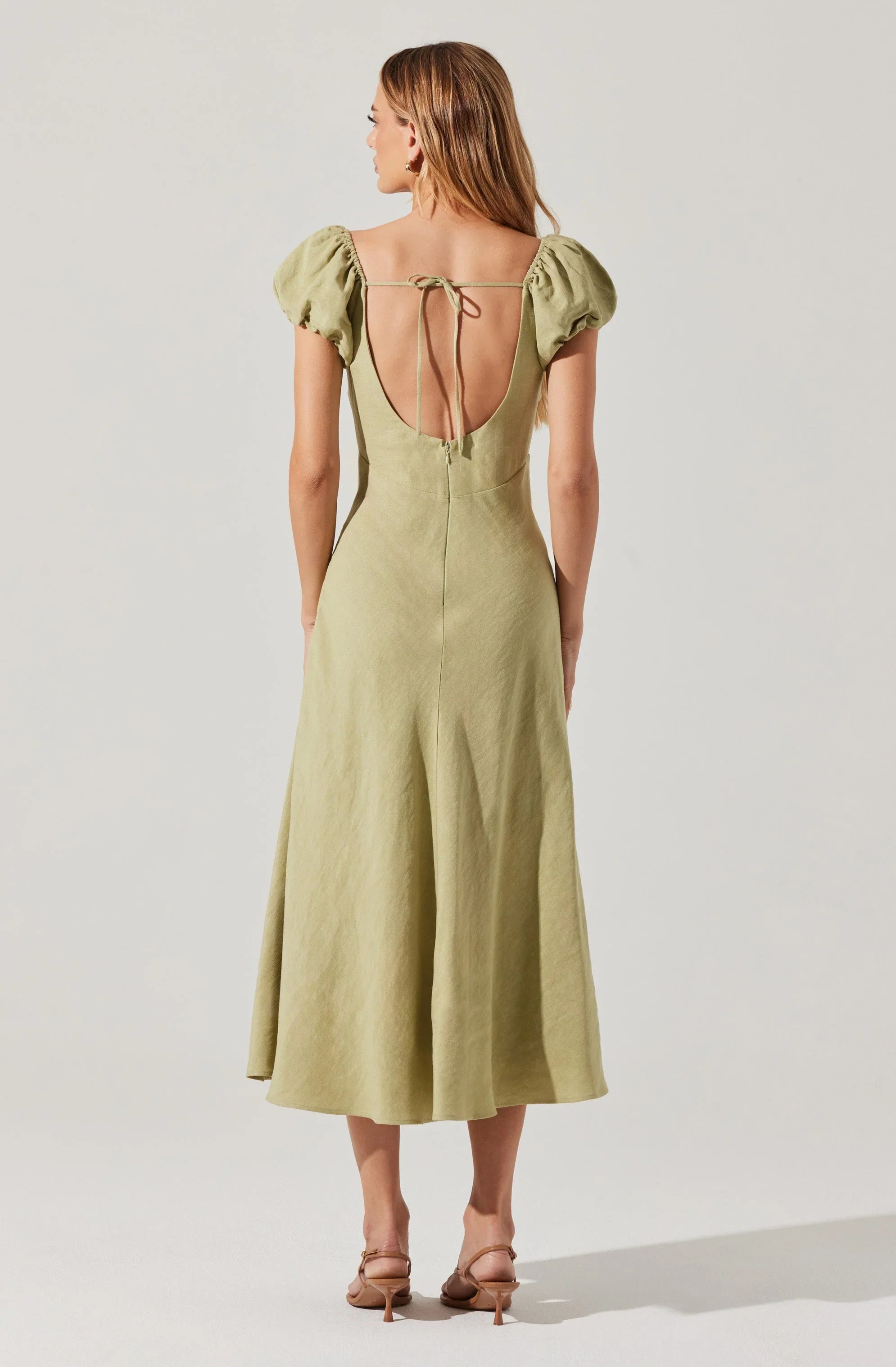 Lbruh Leocadia Embroidered Puff Sleeve Midi Dress