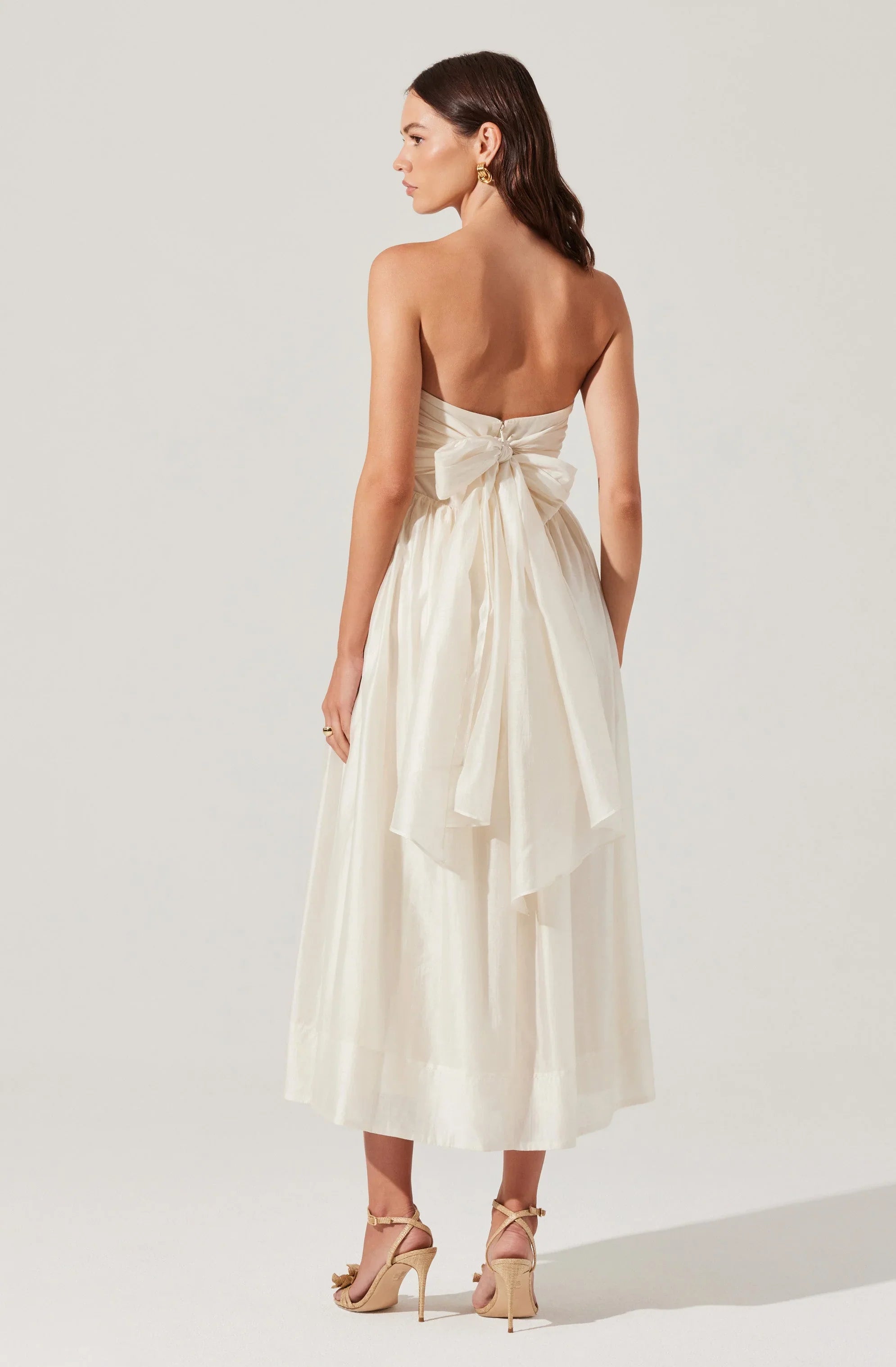 Lbruh Aneesha Strapless Pleated Midi Dress