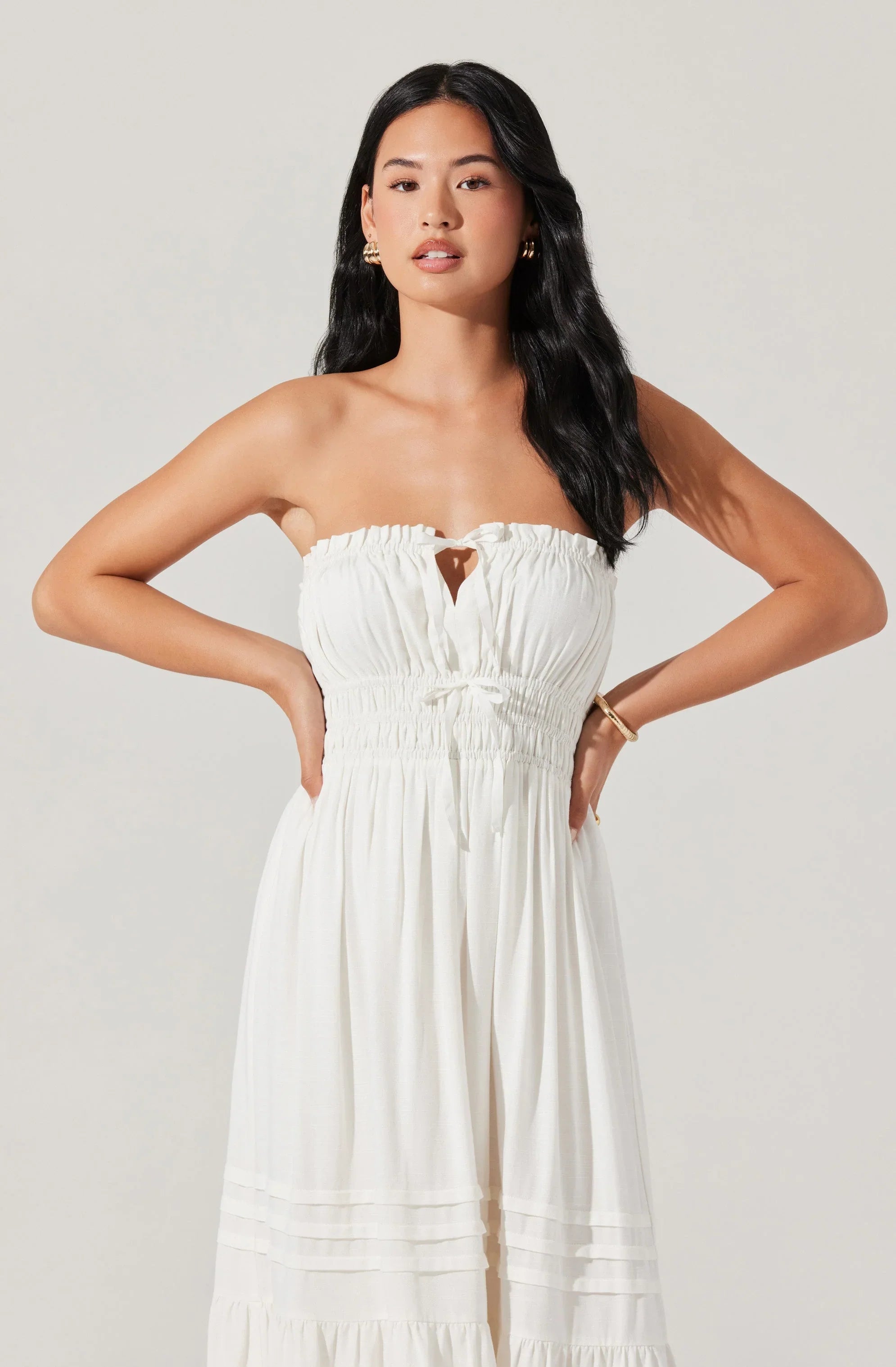 Lbruh Aubrie Strapless Smocked Midi Dress