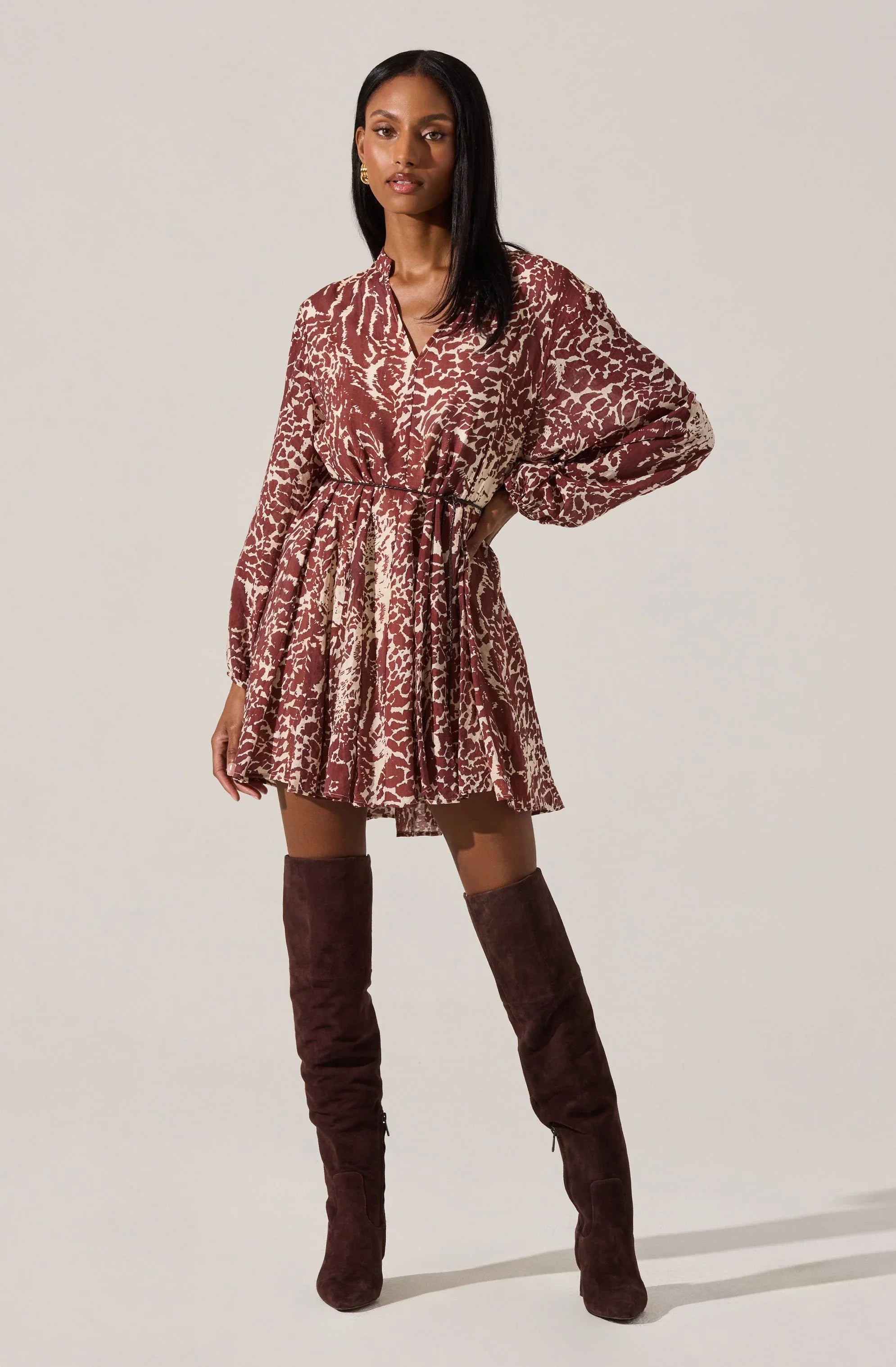 Lbruh Marisela Belted V-Neck Mini Dress