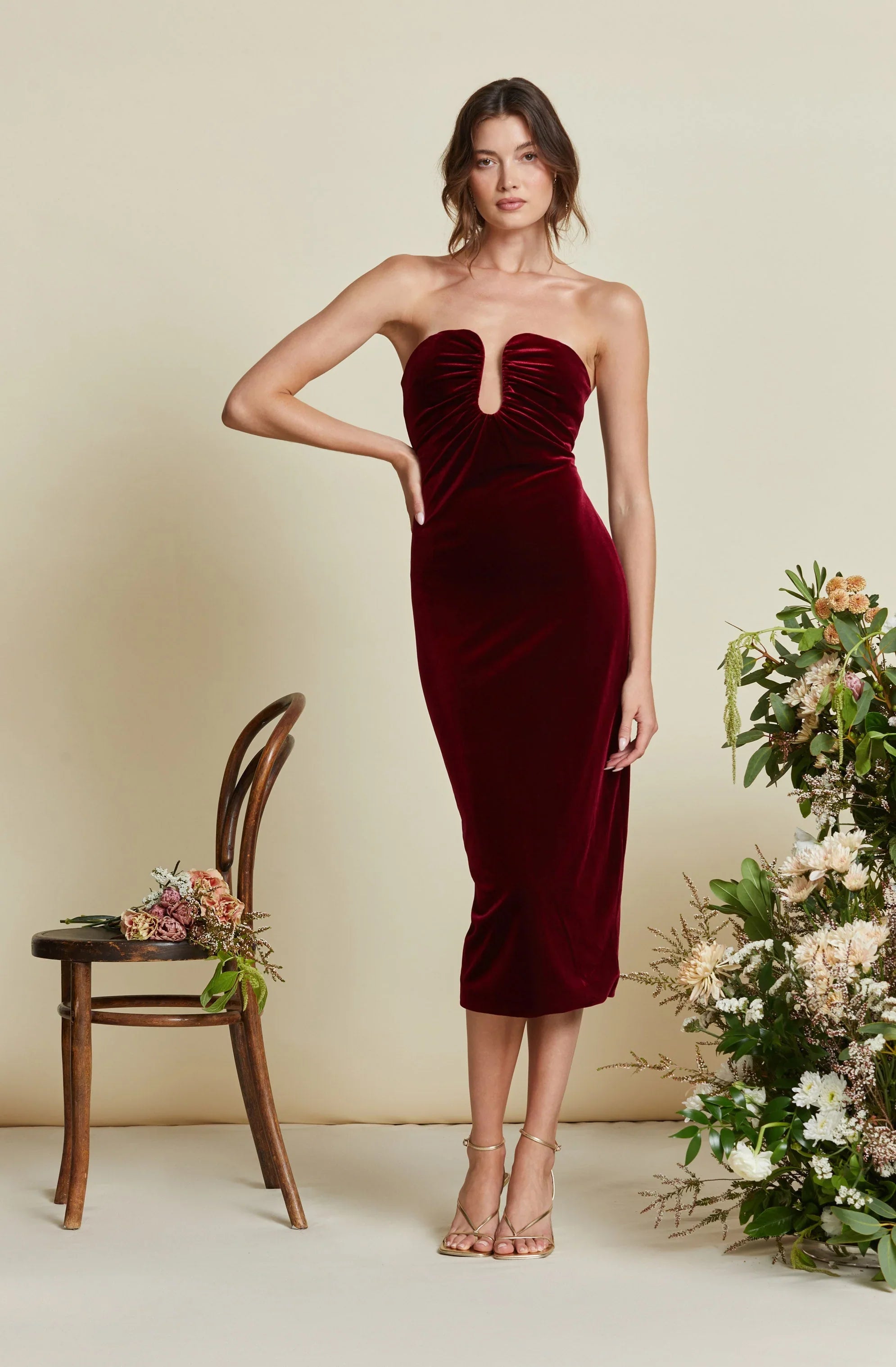 Lbruh Arista Sweetheart Velvet Midi Dress