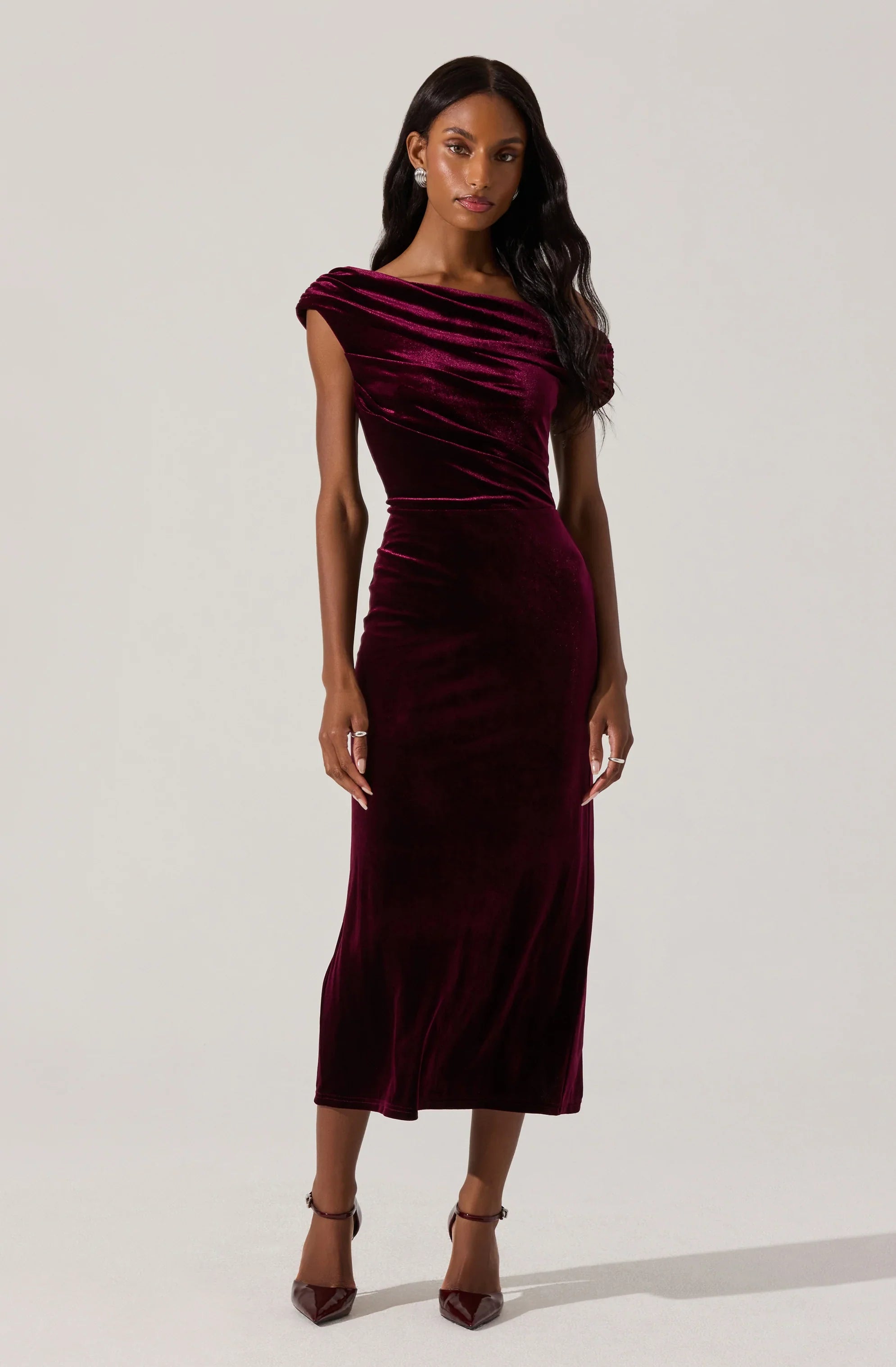 Lbruh Velvet Off Shoulder Midi Dress