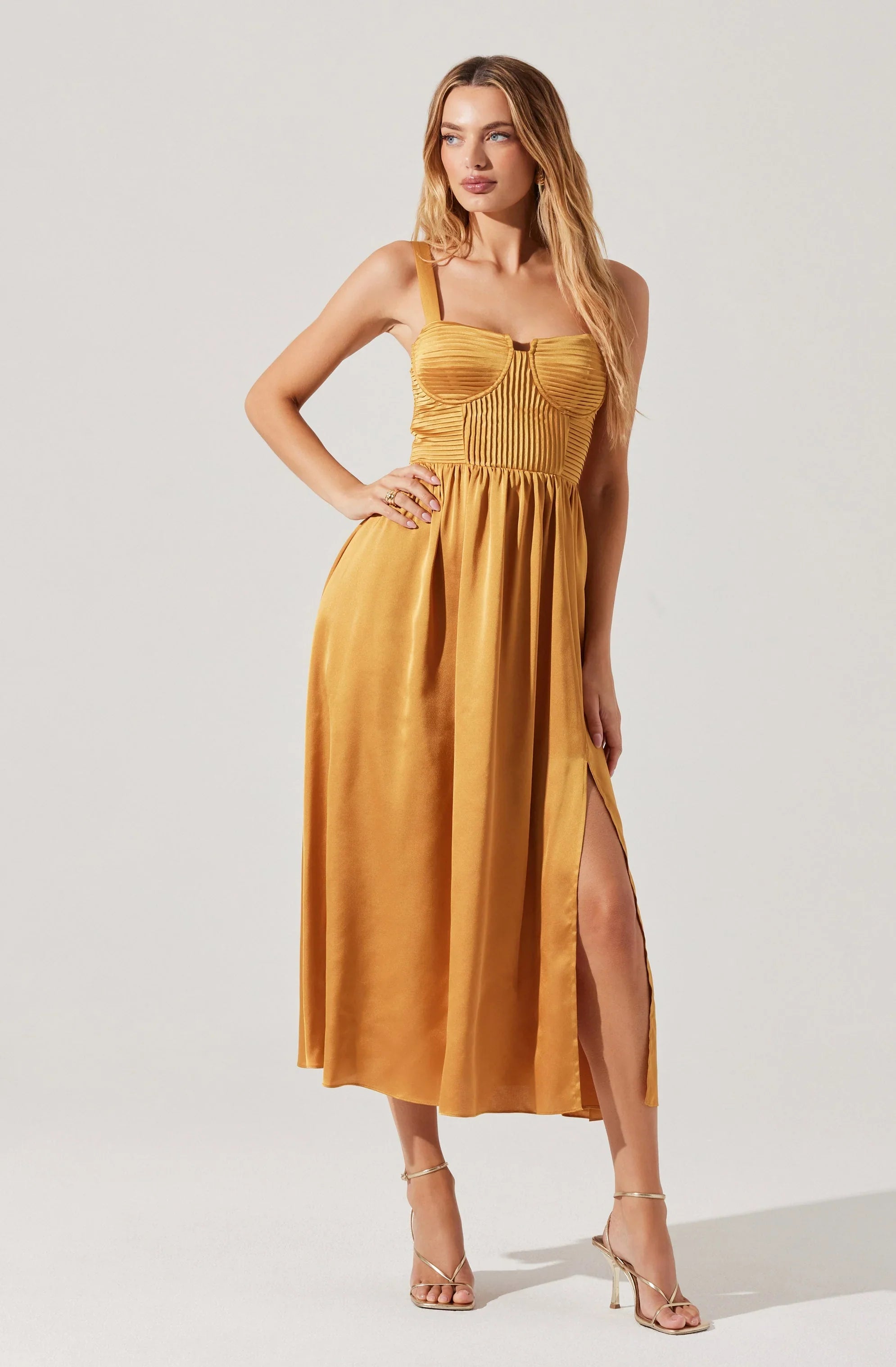 Lbruh Pleated Bustier Midi Dress