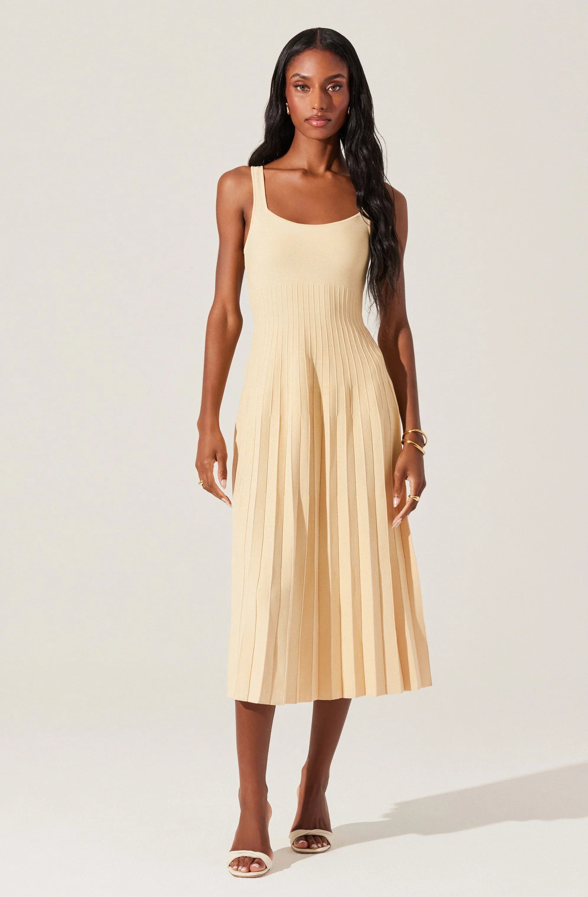 Lbruh Aylin Pleated Midi Sweater Dress