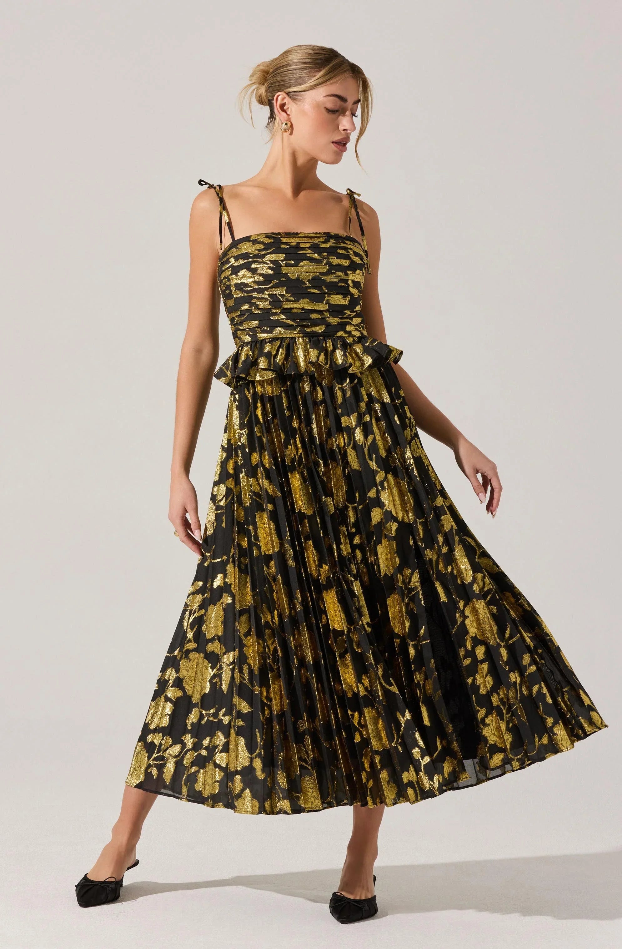 Lbruh Emerys Pleated Metallic Floral Maxi Dress