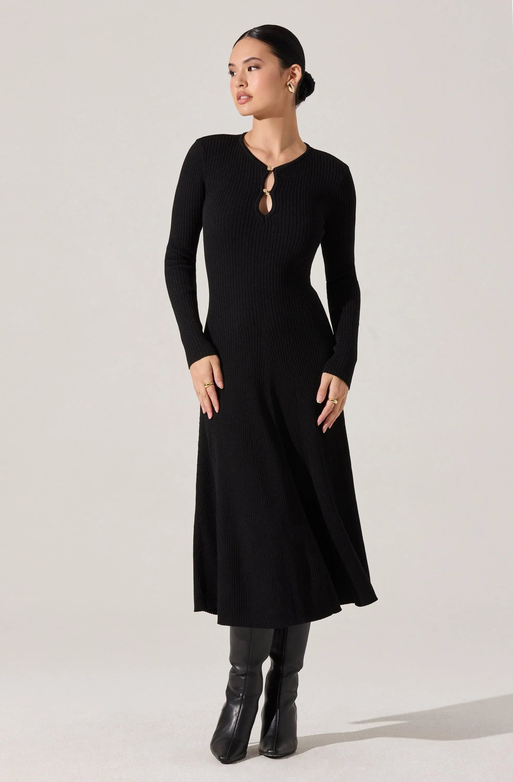 Lbruh Fallyn Ribbed Sweater Midi Dress