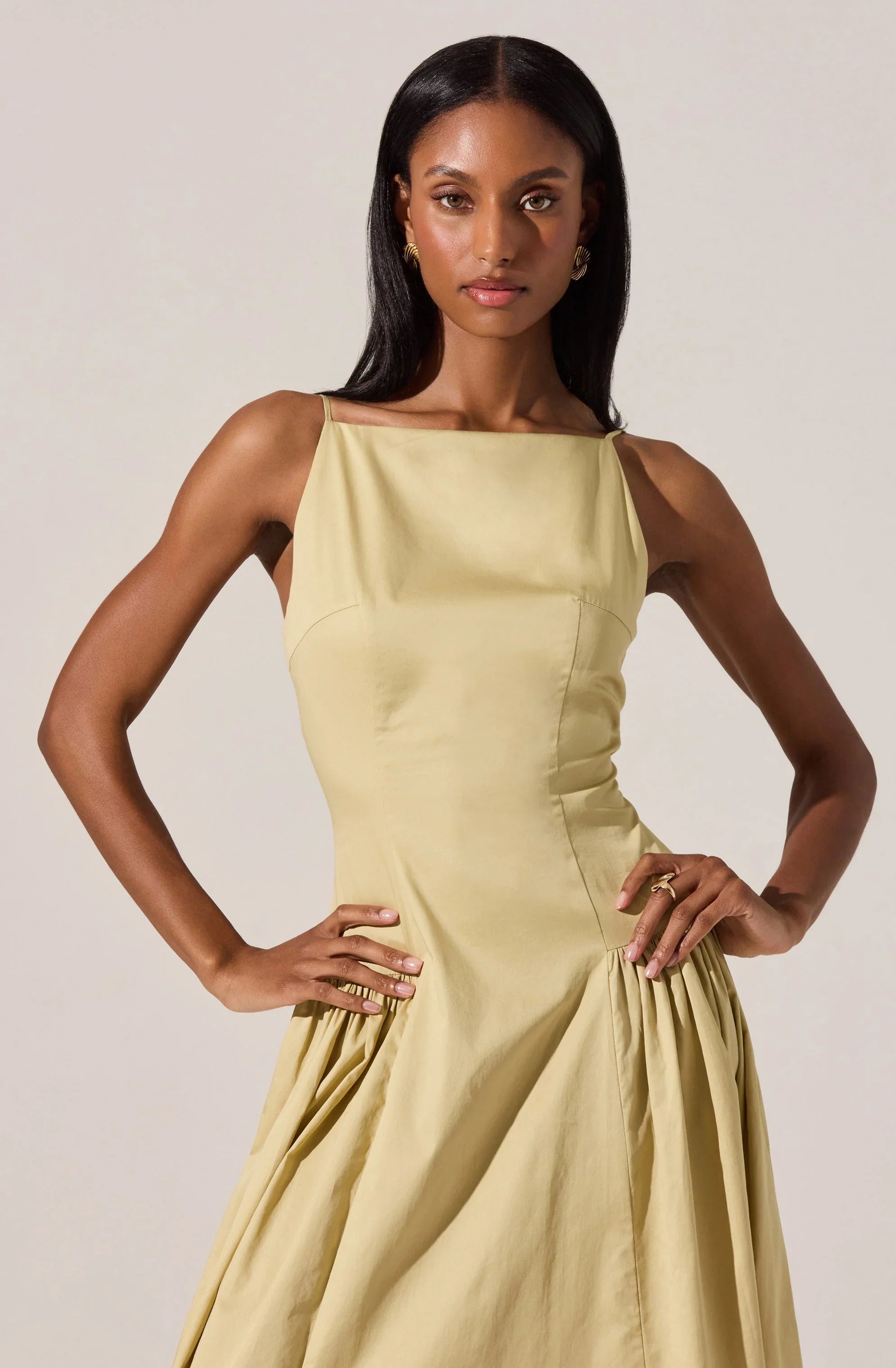 Lbruh High Square Neck Midi Dress