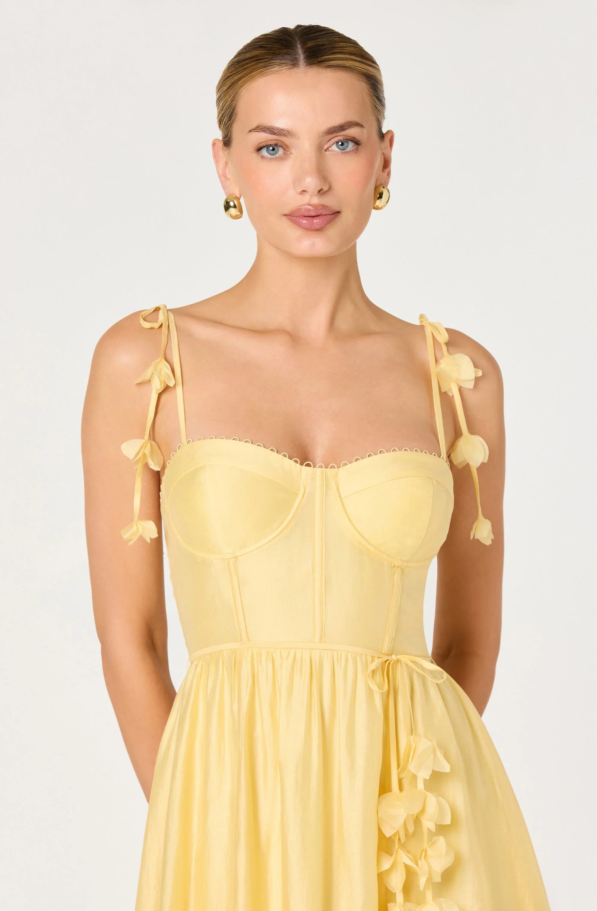 Inixyf Halcyon 3D Flower Appliqué Midi Dress