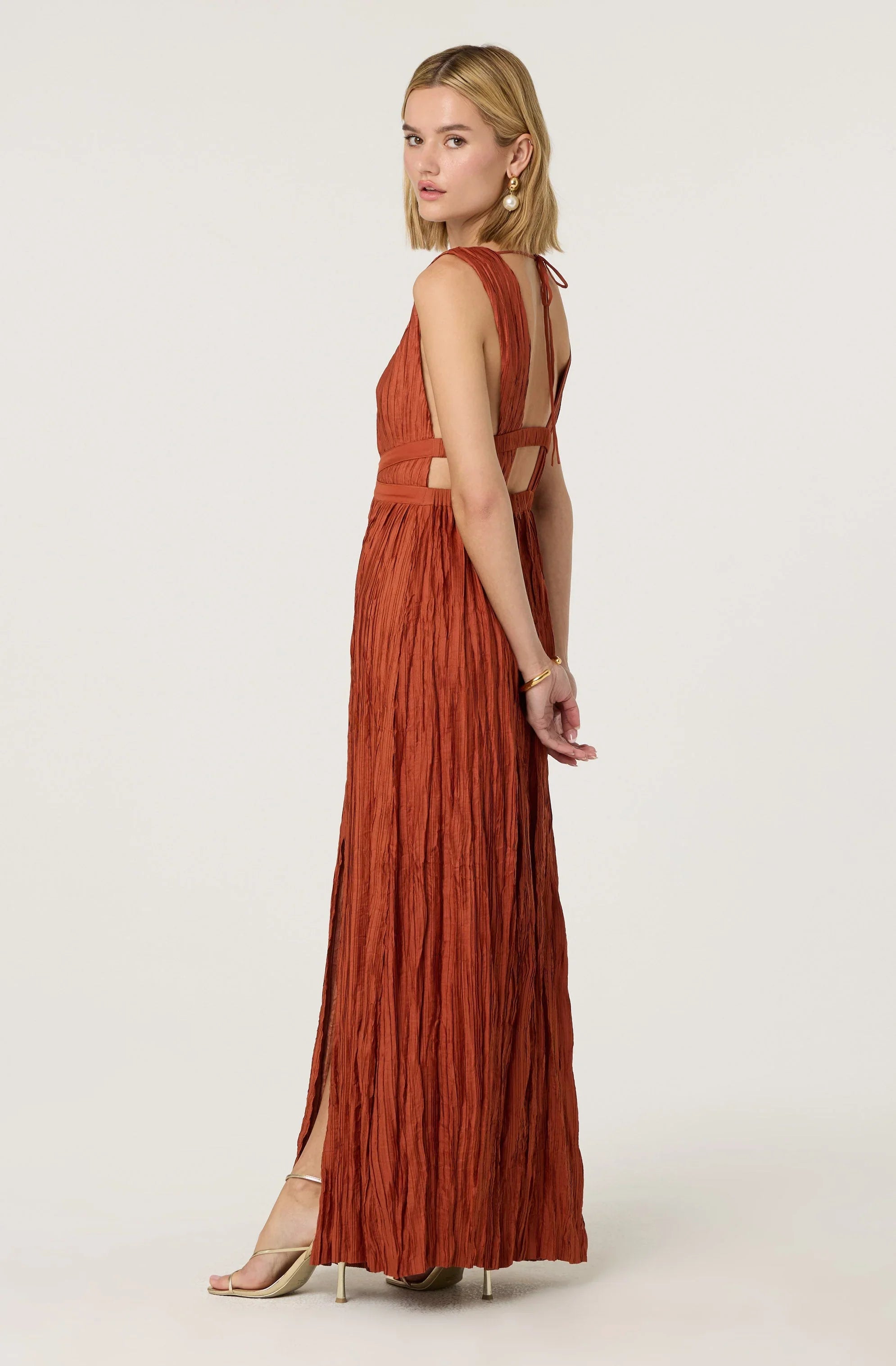 Lbruh Tesni Pleated Maxi Dress