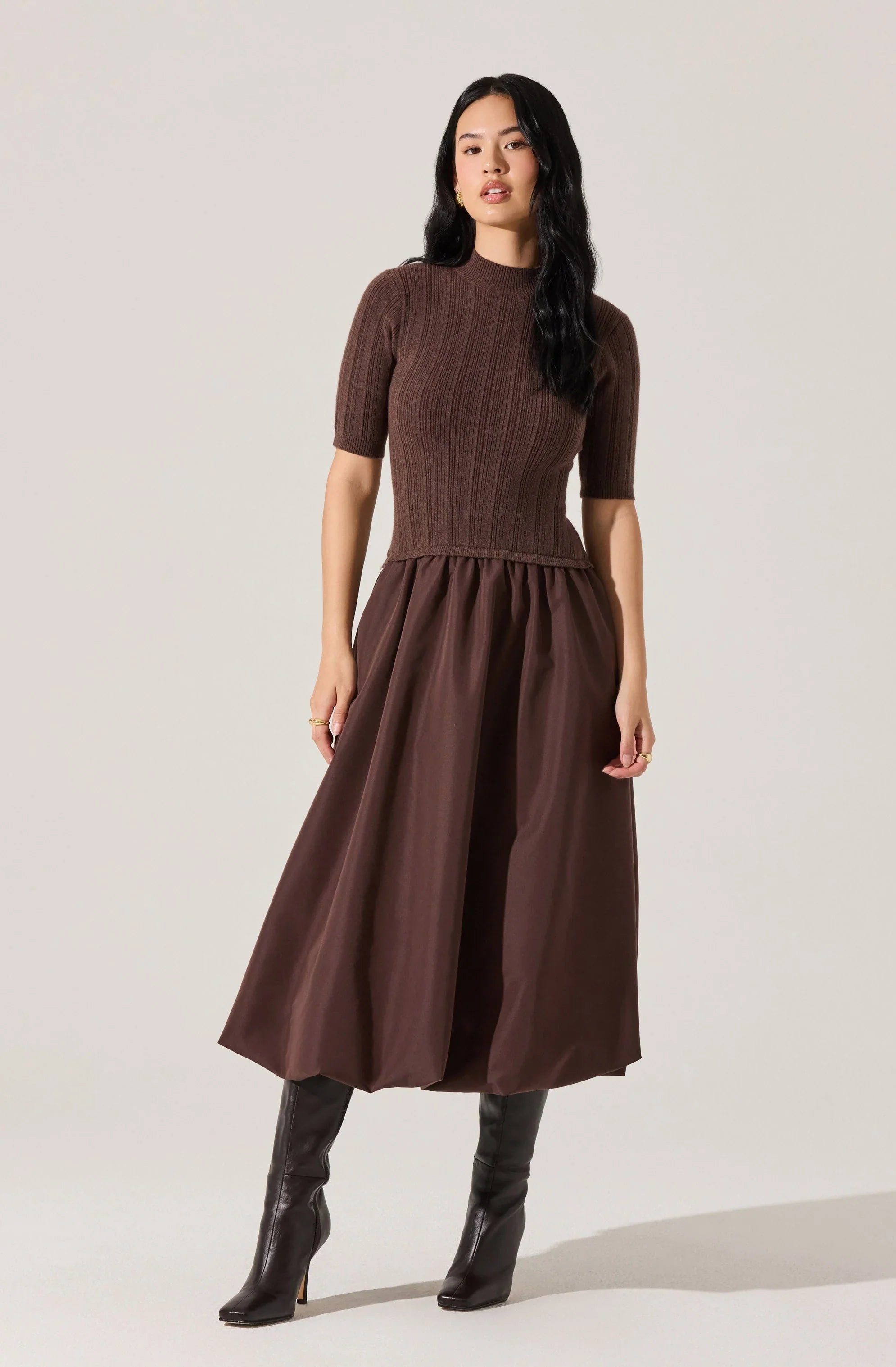 Lbruh Caerlion Contrast Knit Midi Dress